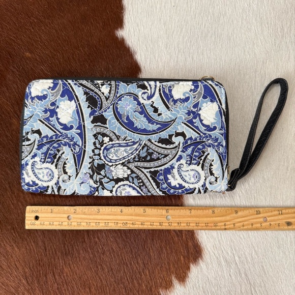 Handbags - Blue and Black Paisley Women's Clutch